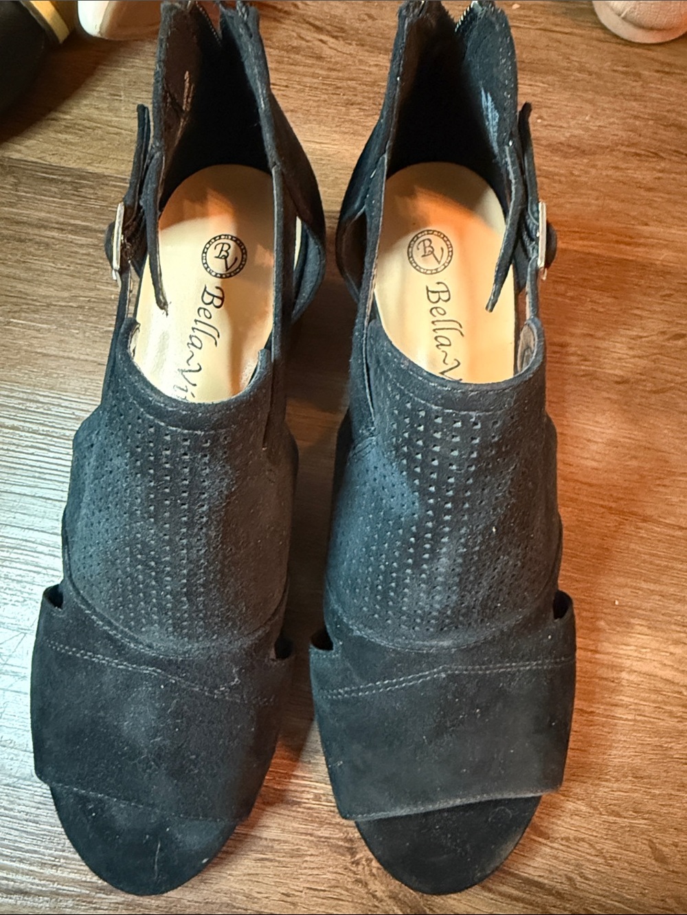Bella Vita Black Suede Peep-Toe Ankle Strap Heels size 8M